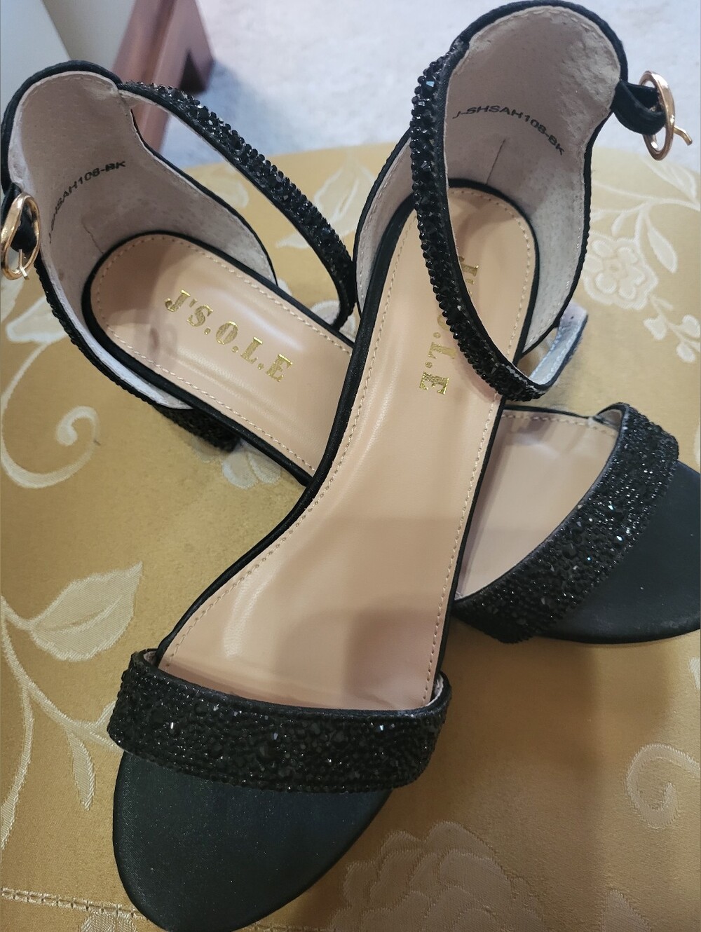 NWOT Never Worn Block Heel Bling